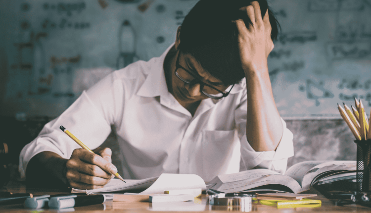 فوائد التعليم المستمر لتطوير المهارات ونجاح الحياة المهنية